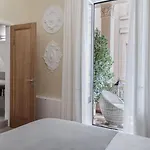 Euterpe Lht Πανσιόν