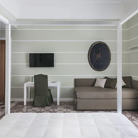 Гостевой дом Euterpe Lht 4*
